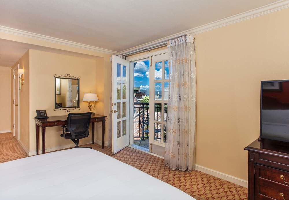 The Lindy Renaissance Charleston Hotel Buitenkant foto