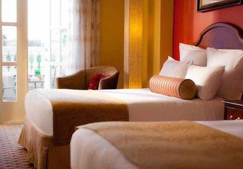 The Lindy Renaissance Charleston Hotel Buitenkant foto